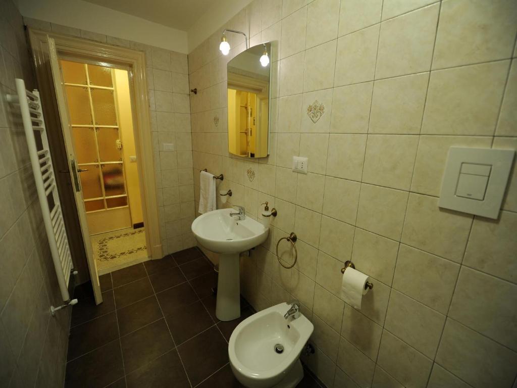 Barone Bed And Breakfast Salerno Room photo